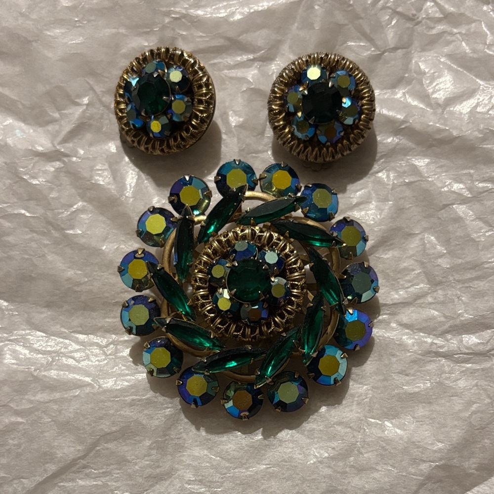 Vintage Gold and Green Brooch Set